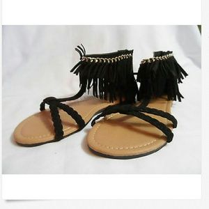 QUPID Archer Gladiator Sandals women 7 FRINGE Braided T strap Black Silver